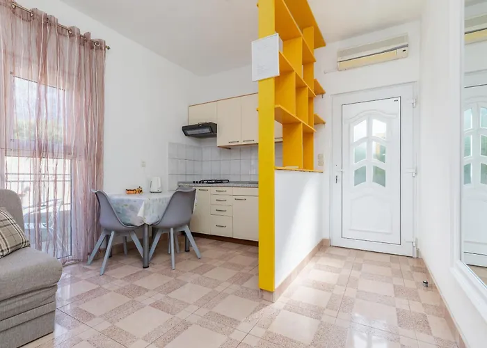 By The Sea Tucepi, Makarska - 22005 Apartamento