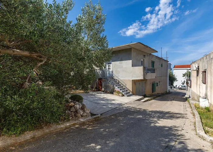 By The Sea Tucepi, Makarska - 22005 *